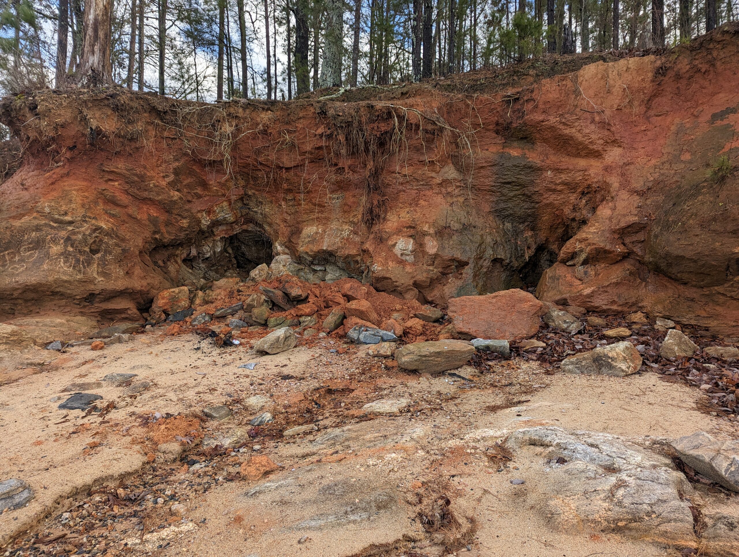 lake lanier cave